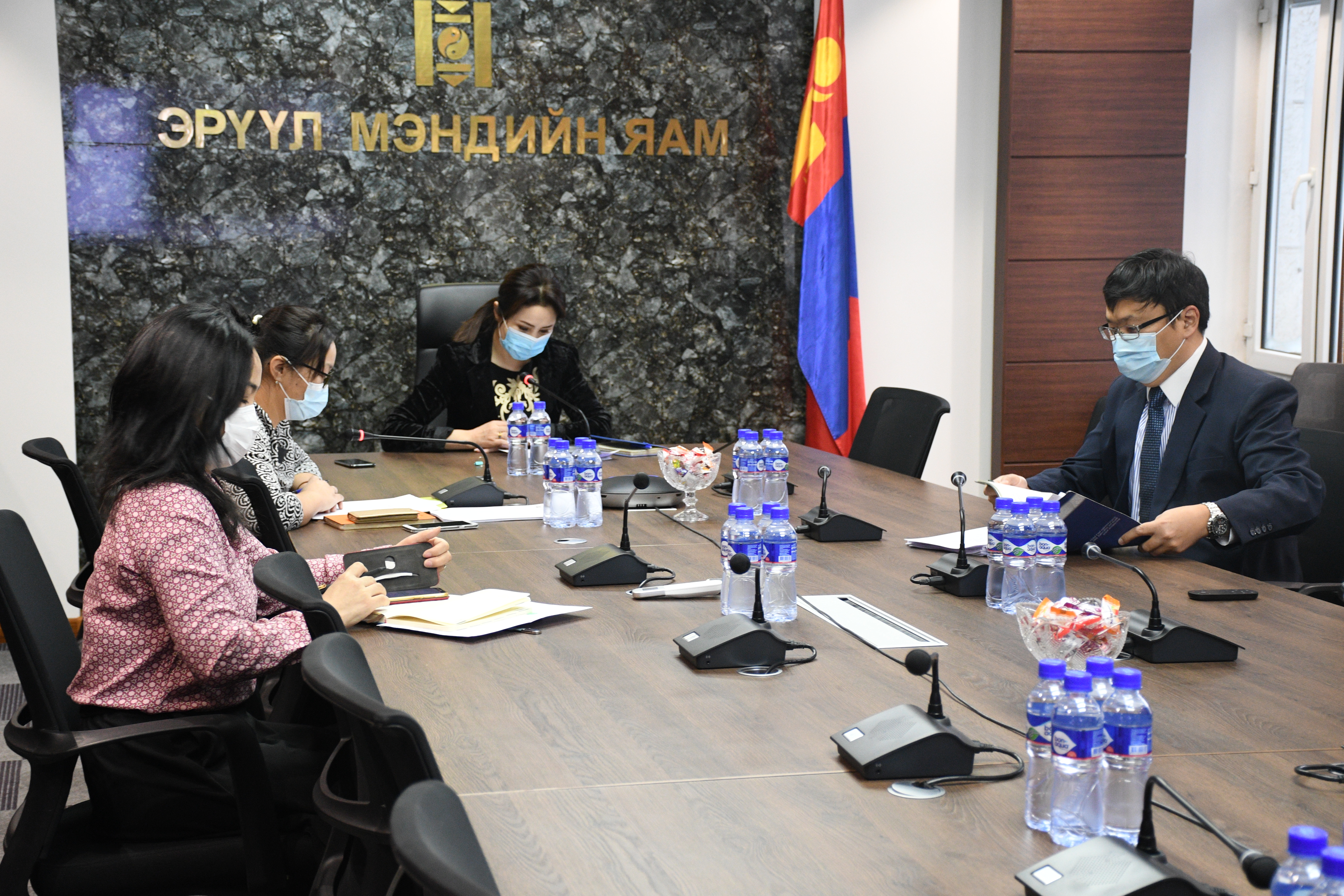 Монгол Улс Хүний дархлал хомсдлын вирус, сүрьеэгийн халдвараас сэргийлэх, тархалтыг бууруулах үйл ажиллагааг 2023 оноос бие даасан байдалд шилжих бэлтгэлийг хангаж байна