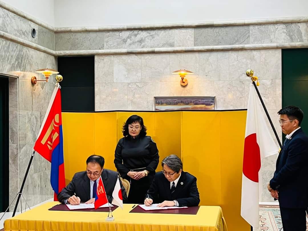 ​​​​​​​Налайх дүүргийн Эрүүл мэндийн төв мэс заслын дурангийн аппараттай болно