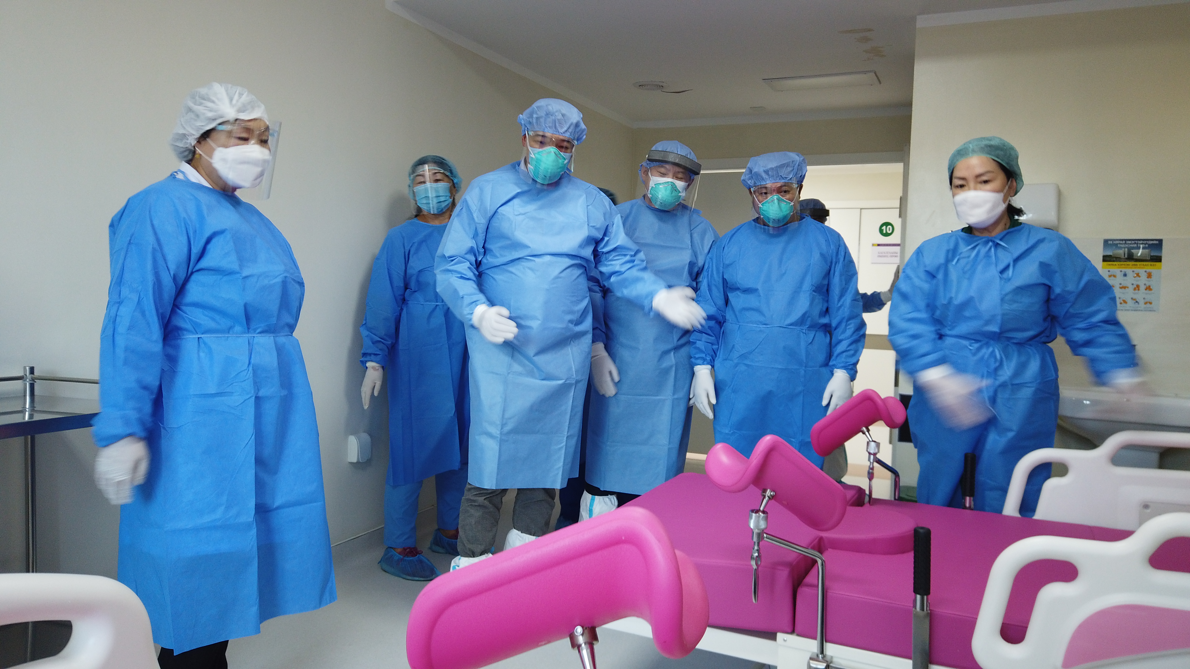 Эрүүл мэндийн сайд С.Энхболд ЭНҮТ-2-т ажиллав