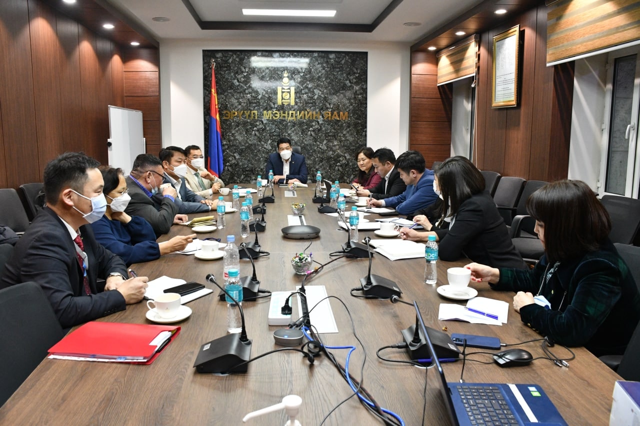 ЭРҮҮЛ МЭНДИЙН САЙД С.ЭНХБОЛД ХИЛИЙН БОЛОН ГЭРИЙН ТУСГААРЛАЛТЫН ХЯНАЛТЫГ САЙЖРУУЛАХ ҮҮРЭГ ЧИГЛЭЛ ӨГЛӨӨ