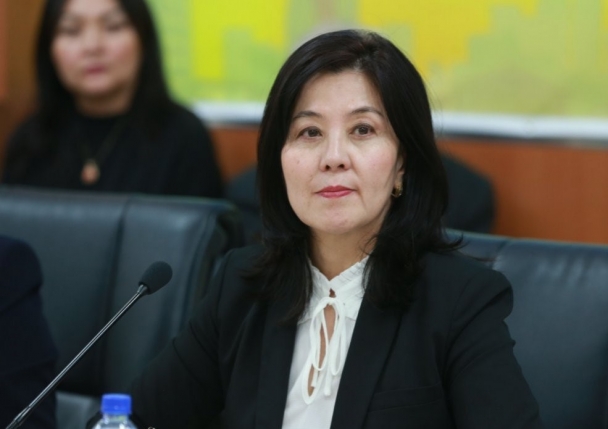 Л.Бямбасүрэн: Хөнгөлөлттэй эмийн шинэчлэгдсэн жагсаалт эмийн зохистой хэрэглээг төлөвшүүлнэ