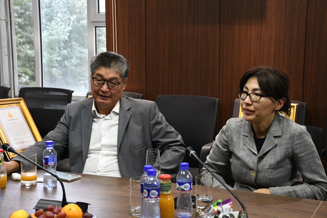 КОРОНАВИРУСТ (КОВИД-19)-ЫН ҮЕД ДЭМЖЛЭГ ҮЗҮҮЛЖ, ХАМТРАН АЖИЛЛАСАН АЖ АХУЙН НЭГЖИД ТАЛАРХАЛ ИЛЭРХИЙЛЛЭЭ