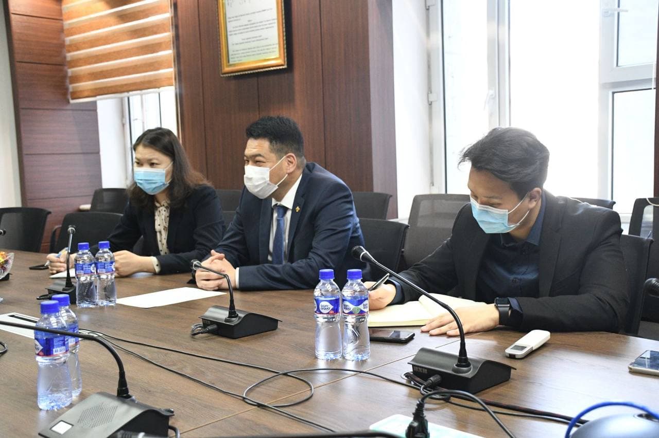 ЭРҮҮЛ МЭНДИЙН САЙД С.ЭНХБОЛД НҮБ-ЫН МОНГОЛ УЛС ДАХЬ СУУРИН ЗОХИЦУУЛАГЧ ТАПАН МИШРАГ ХҮЛЭЭН АВЧ УУЛЗАВ