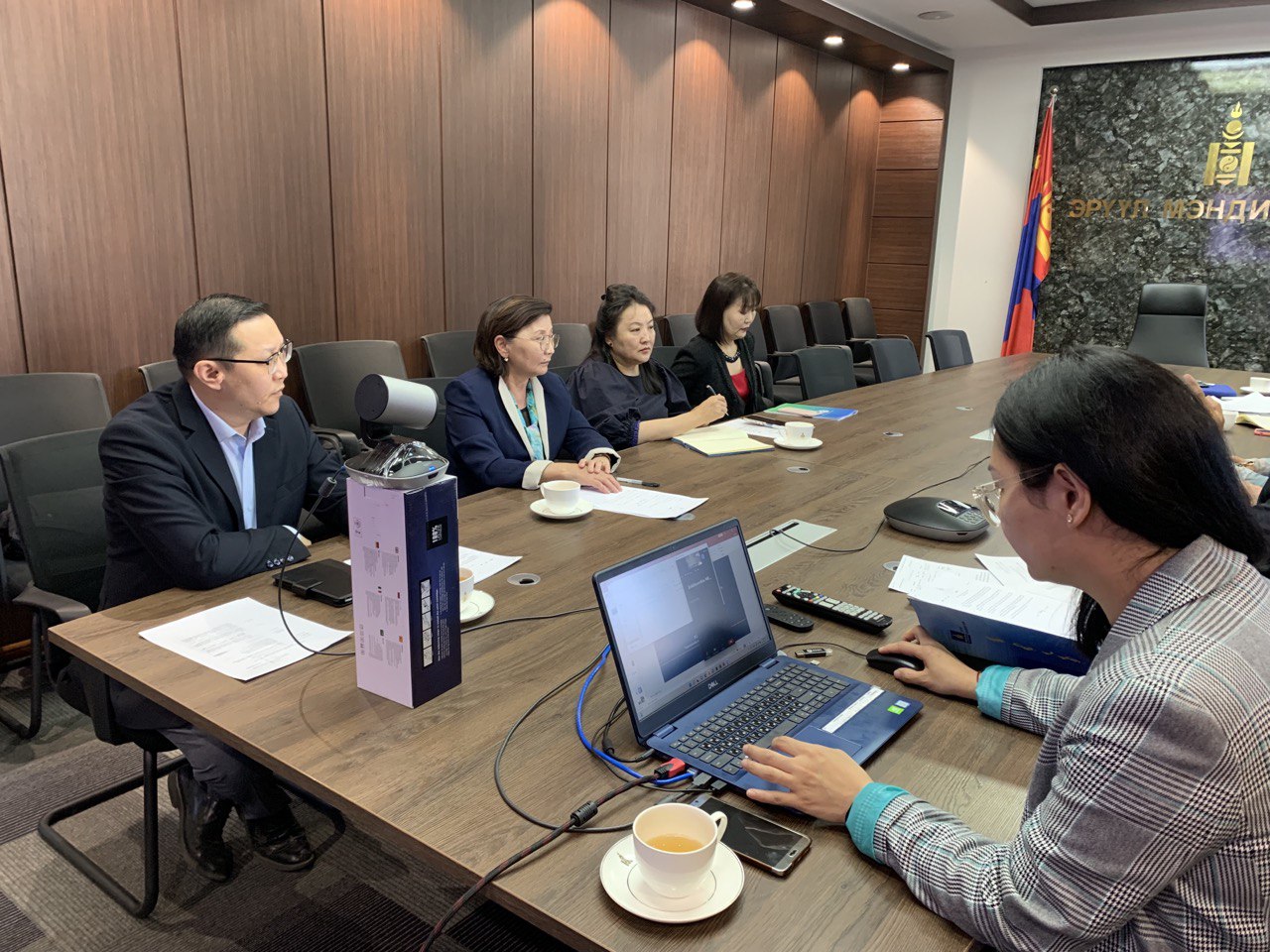 Эрүүл мэндийн яамны дэргэдэх  Ахмад настны эрхийг хангах  орон  тооны бус дэд зөвлөл хуралдлаа