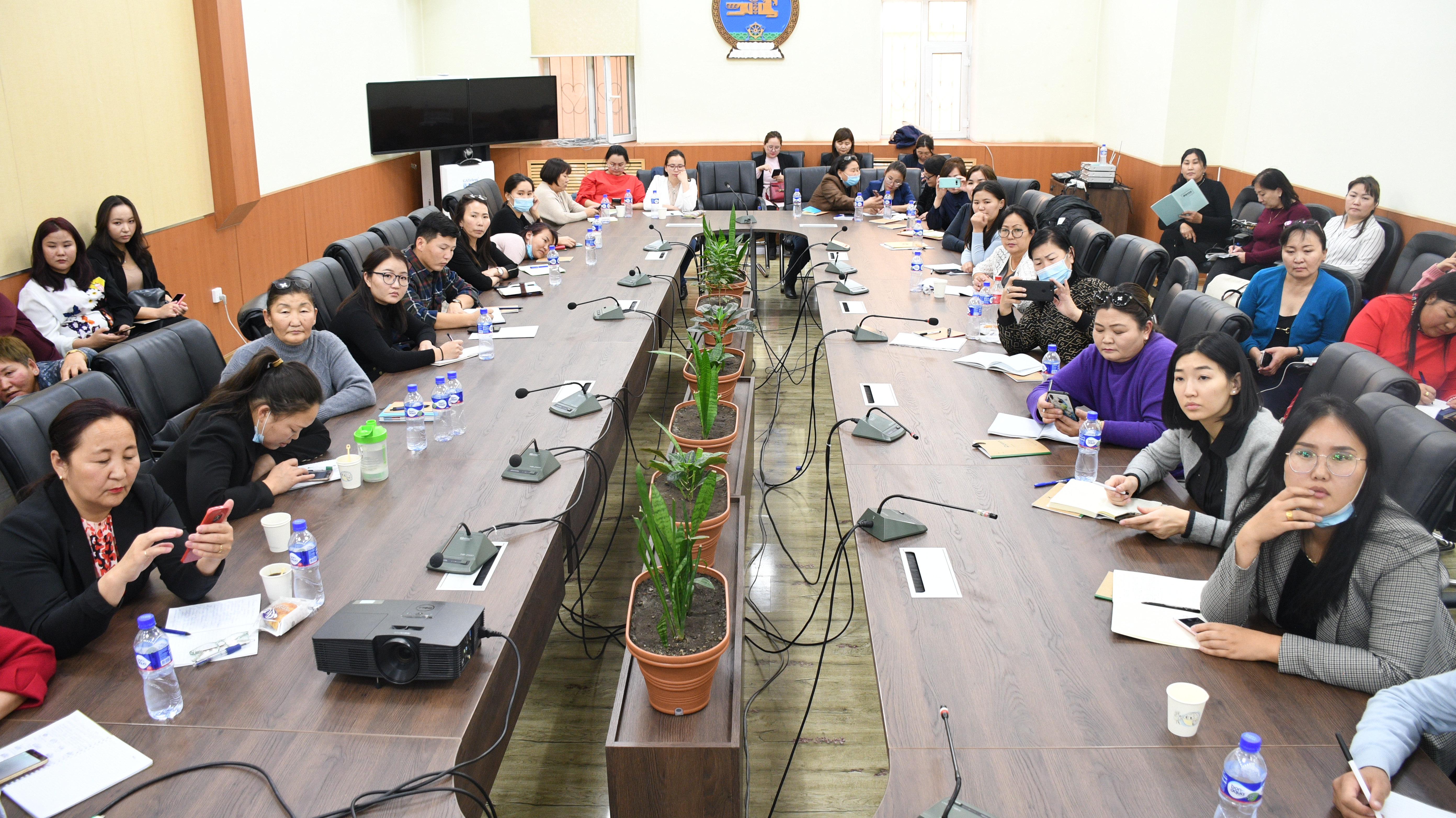 Коронавируст халдвар хүн амын дунд тархвал голомтыг цомхотгон хариу арга хэмжээ авч,  халдваргүйжүүлэлт хийх багийг бэлтгэж байна