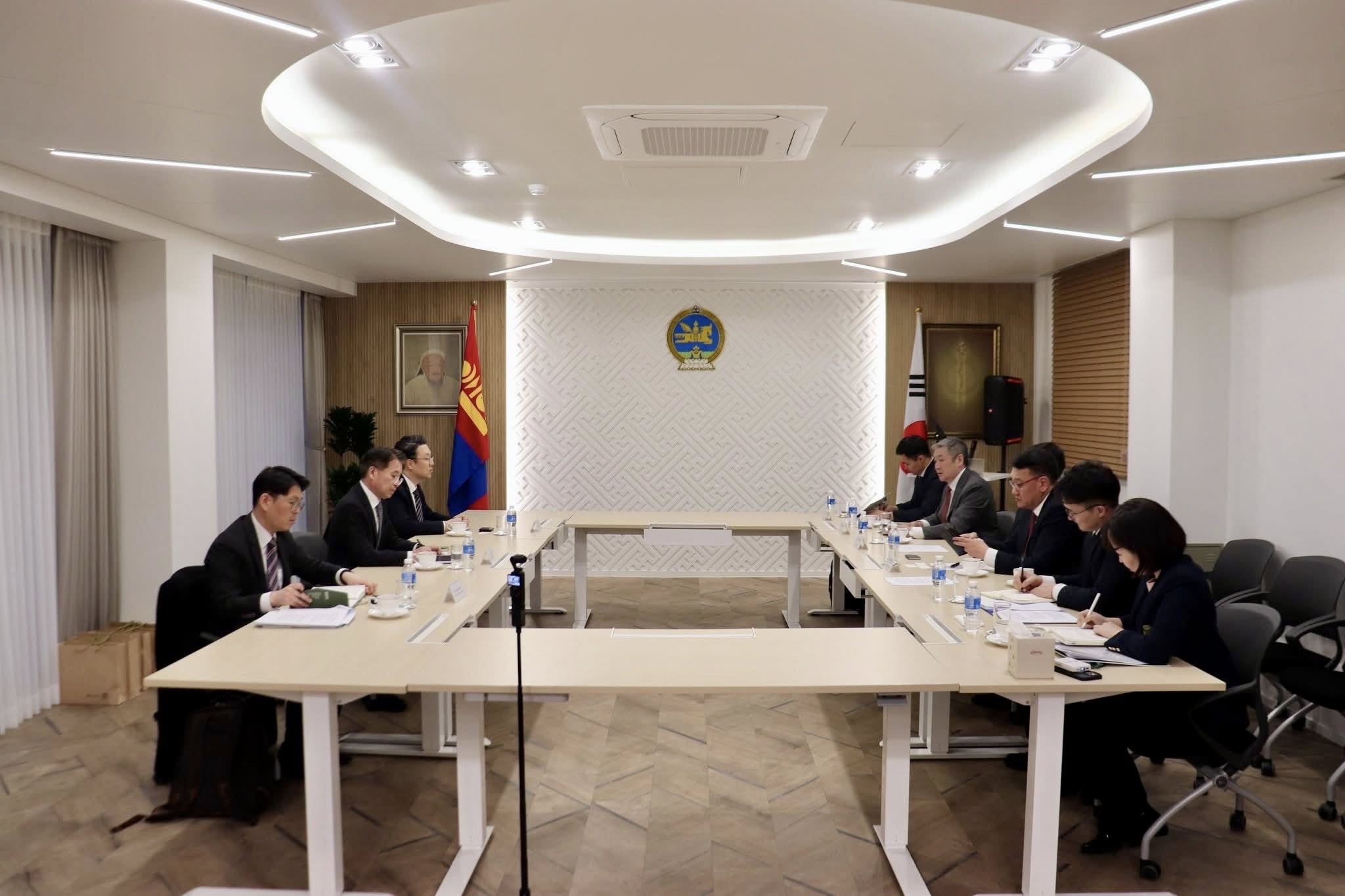 “ХАВДАР СУДЛАЛЫН ҮНДЭСНИЙ ТӨВ 2” ТӨСЛИЙН ТЭЗҮ-ИЙГ ЭРЧИМЖҮҮЛНЭ