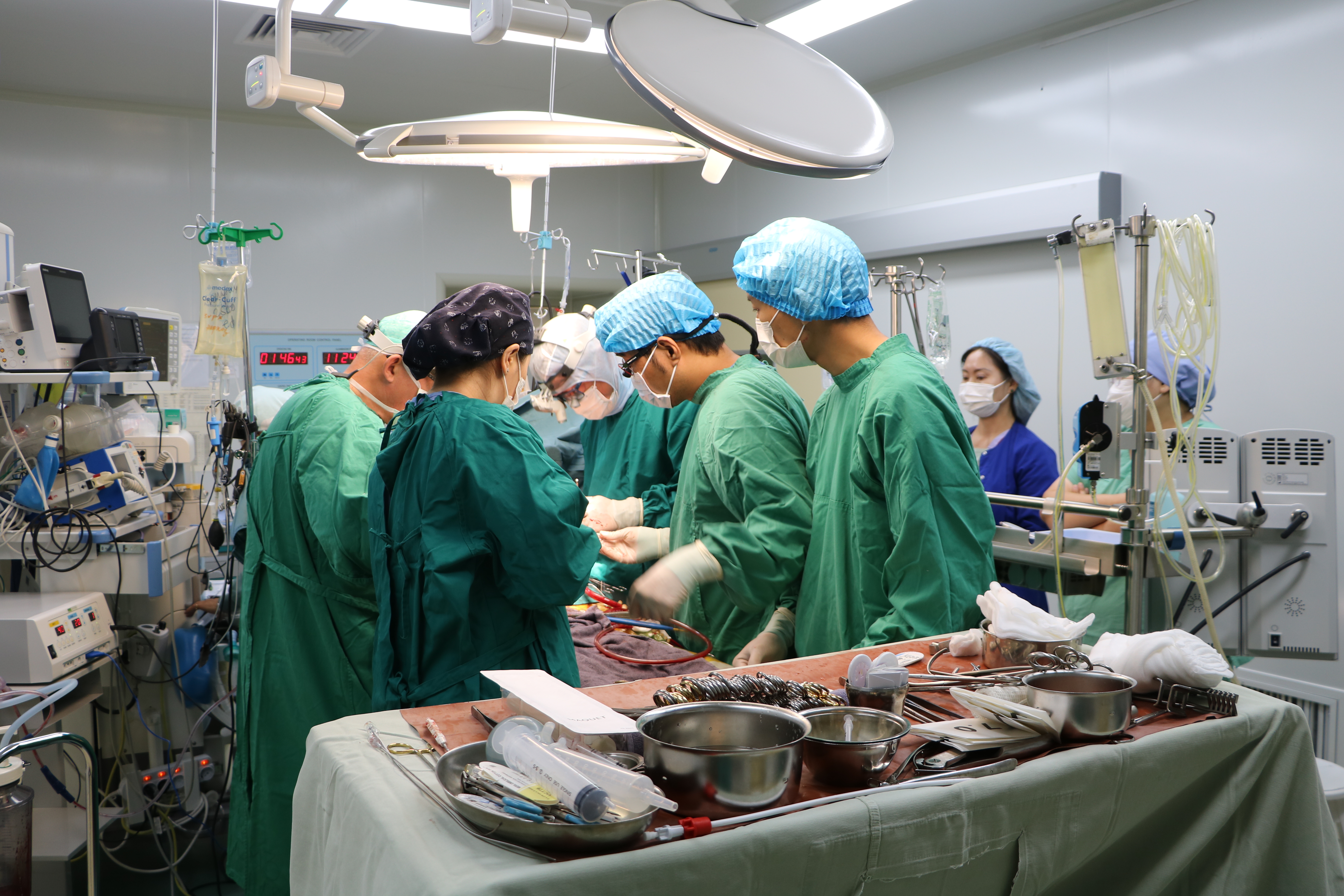 УЛСЫН ГУРАВДУГААР ТӨВ ЭМНЭЛЭГ ЗҮРХНИЙ ХАВХЛАГ НӨХӨН СЭРГЭЭХ МЭС ЗАСЛЫН ШИНЭ ТЕХНОЛОГИ НУТАГШУУЛЖ БАЙНА