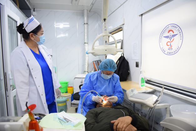 ЭМЯ УБТЗ-ын Төв эмнэлэгтэй хамтран галт тэрэг ашиглан ЭРТ ИЛРҮҮЛЭГ хийж байна