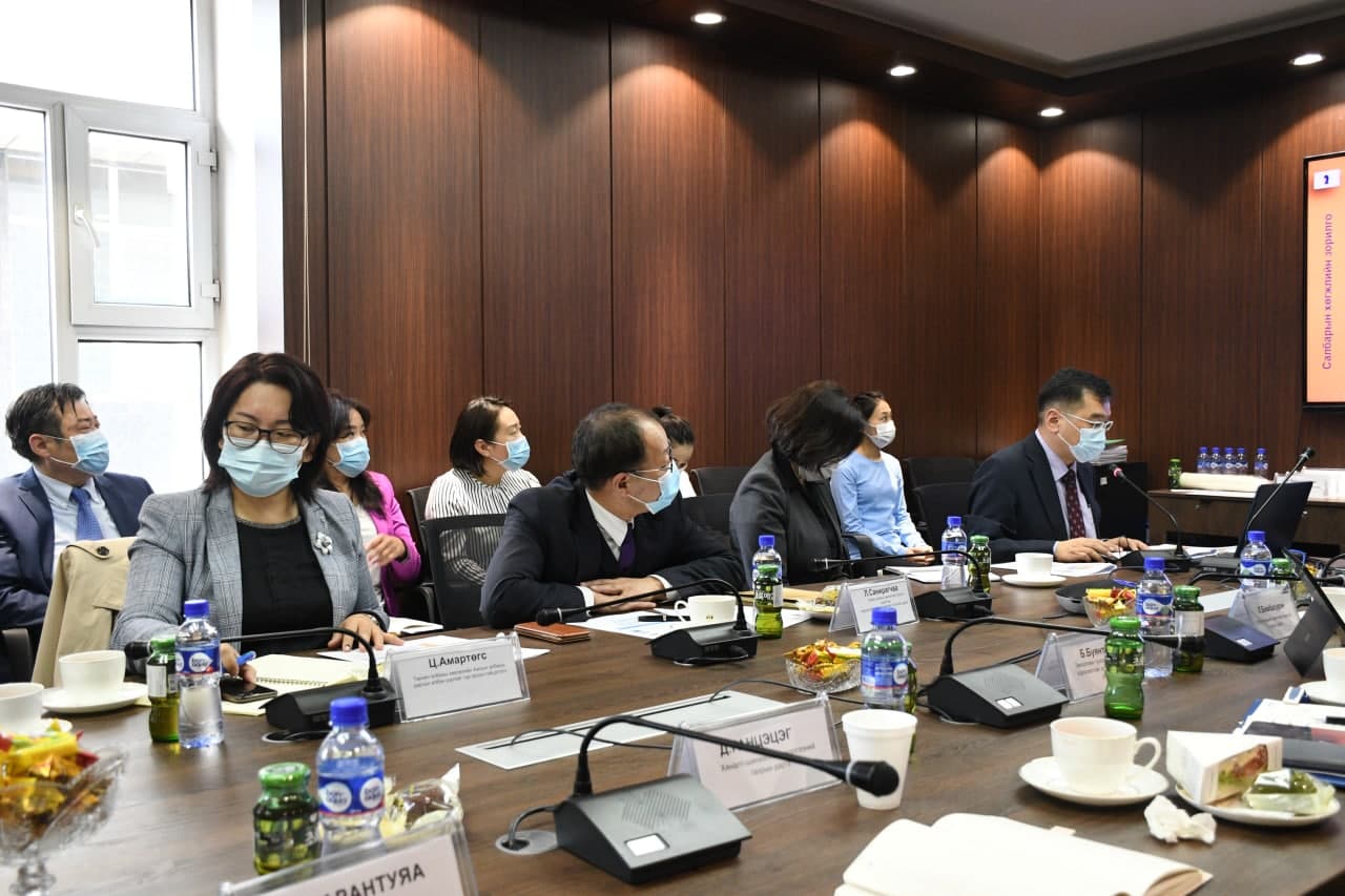 “АЛСЫН ХАРАА-2050” МОНГОЛ УЛСЫН УРТ ХУГАЦААНЫ ХӨГЖЛИЙН БОДЛОГО” ЭРҮҮЛ МЭНДИЙН САЛБАРТ УУЛЗАЛТ ЗОХИОН БАЙГУУЛАГДАВ