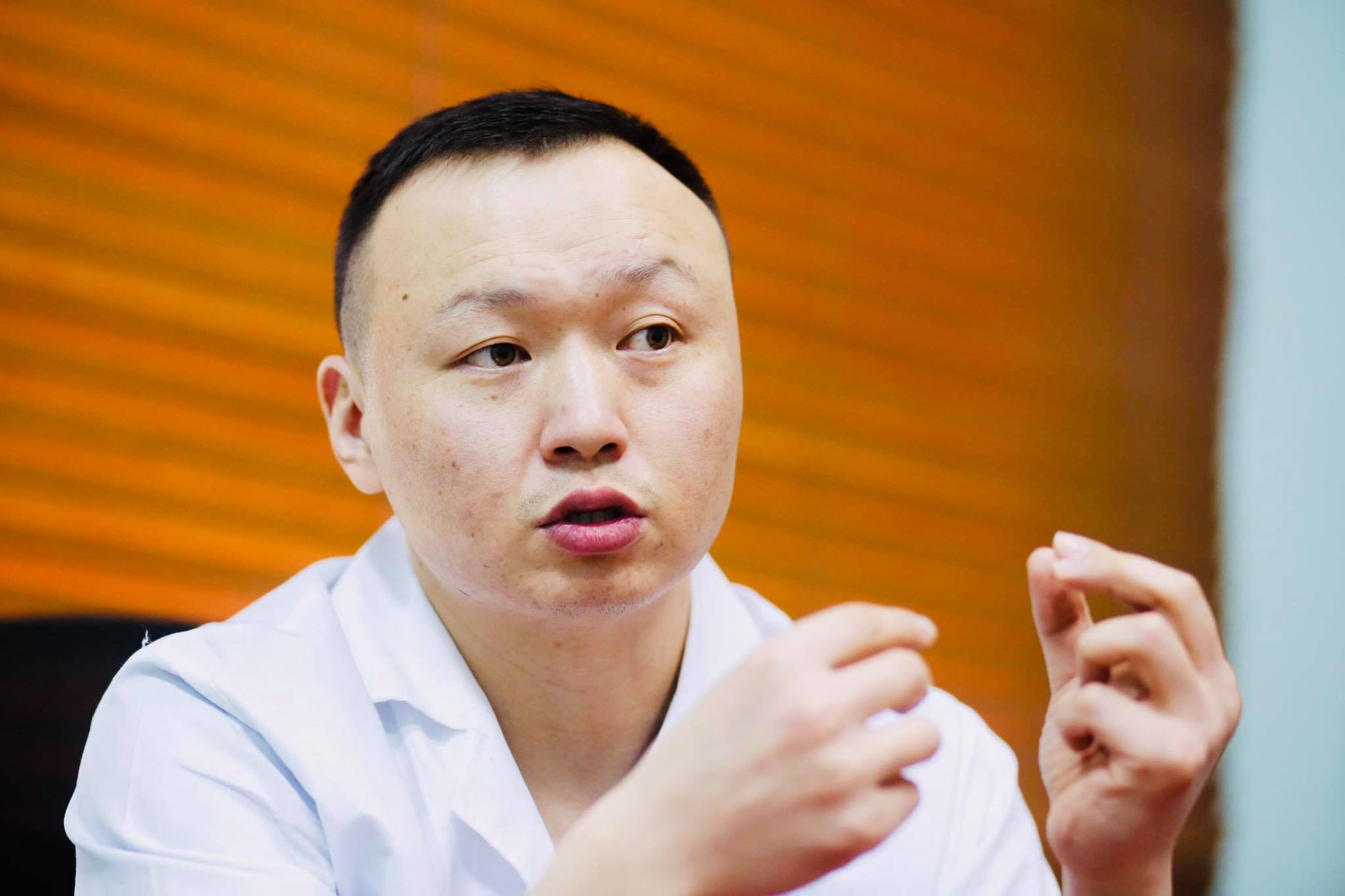 Н.АСРАЛТ: УХТЭ-т анх удаа гуяны гадна булчингаар хэл орлуулан суулгах МЭС ЗАСЛЫГ АМЖИЛТТАЙ хийлээ