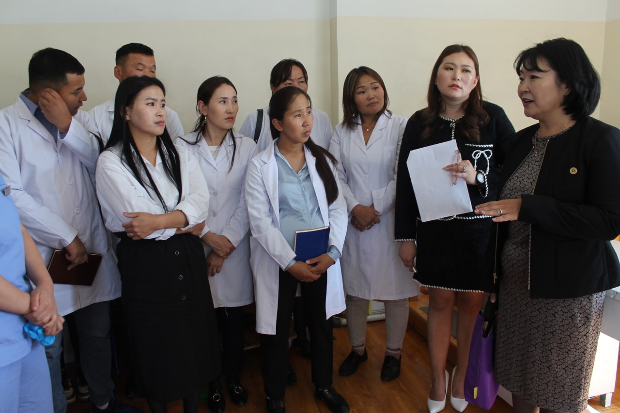 Увс аймгийн уламжлалт, сэргээн засахын эмч, мэргэжилтнүүд сургалтад хамрагдлаа