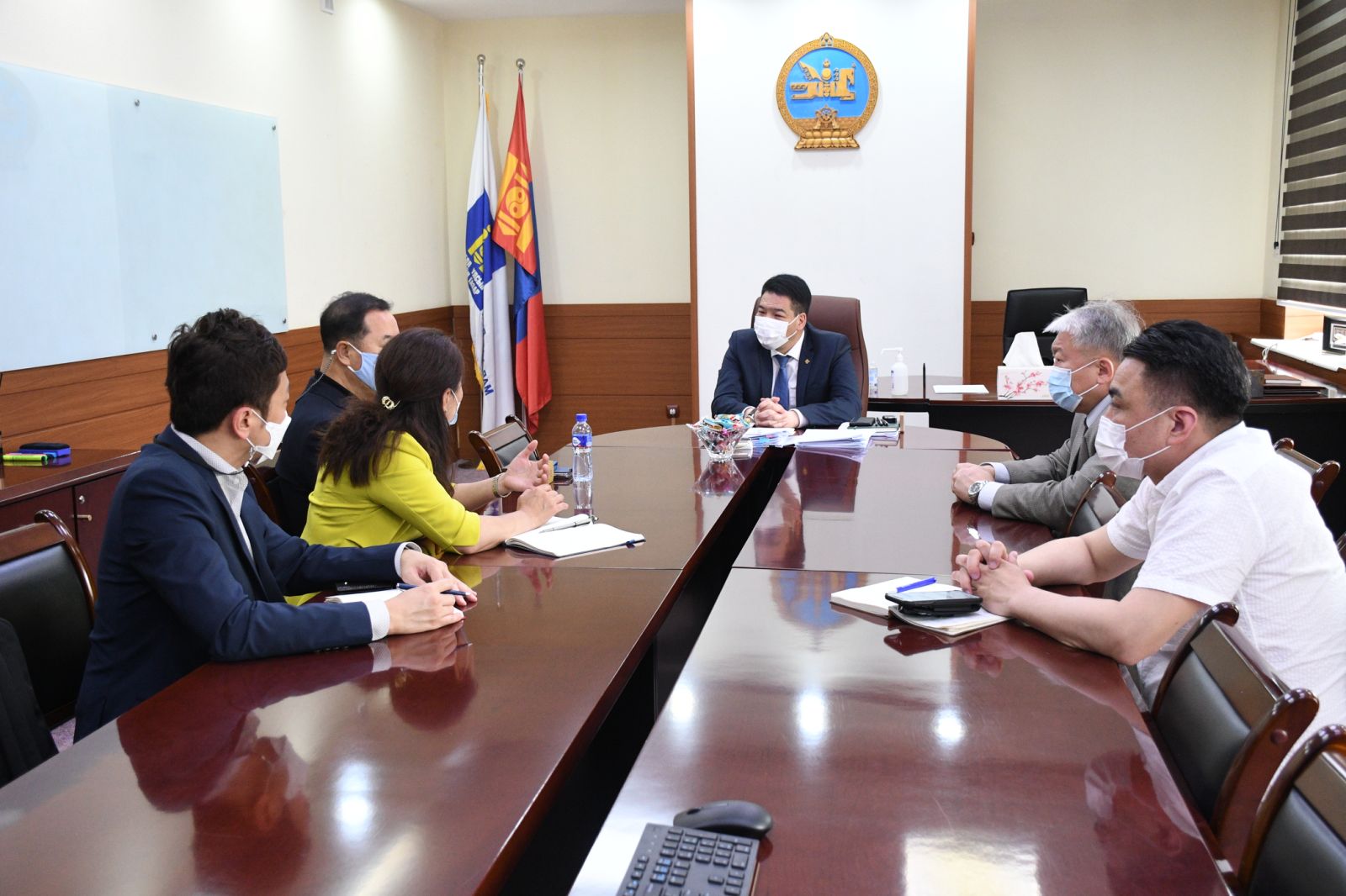 ЭРҮҮЛ МЭНДИЙН САЙД С.ЭНХБОЛД БНСУ-ЫН K2BIO КОМПАНИЙН ТӨЛӨӨЛЛИЙГ ХҮЛЭЭН АВЧ УУЛЗЛАА