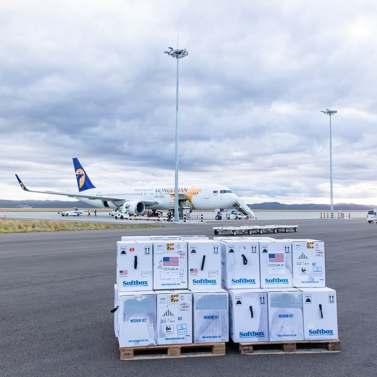 АНУ-ААС ОЛГОЖ БУЙ ПФАЙЗЕР/БИОНТЕХ ВАКЦИНЫГ КОВАКС ХӨТӨЛБӨРИЙН ХҮРЭЭНД ХҮЛЭЭН АВЛАА