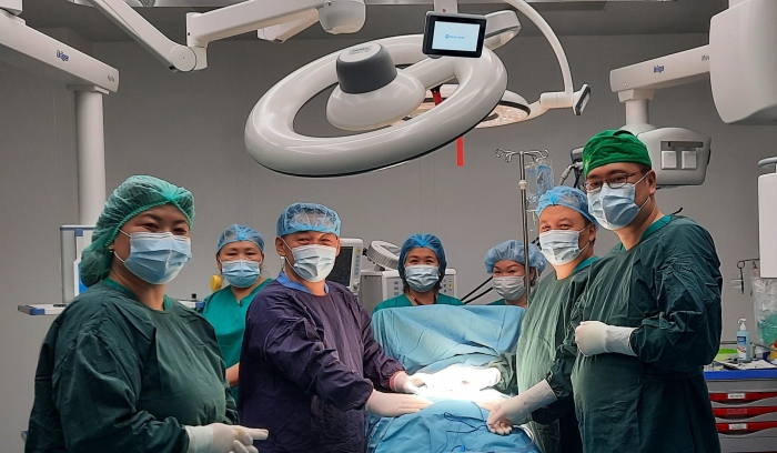 Төрийн тусгай албан хаагчдын нэгдсэн эмнэлэг Мэдрэлийн мэс заслын эмчилгээг тусламж үйлчилгээндээ нэвтрүүллээ