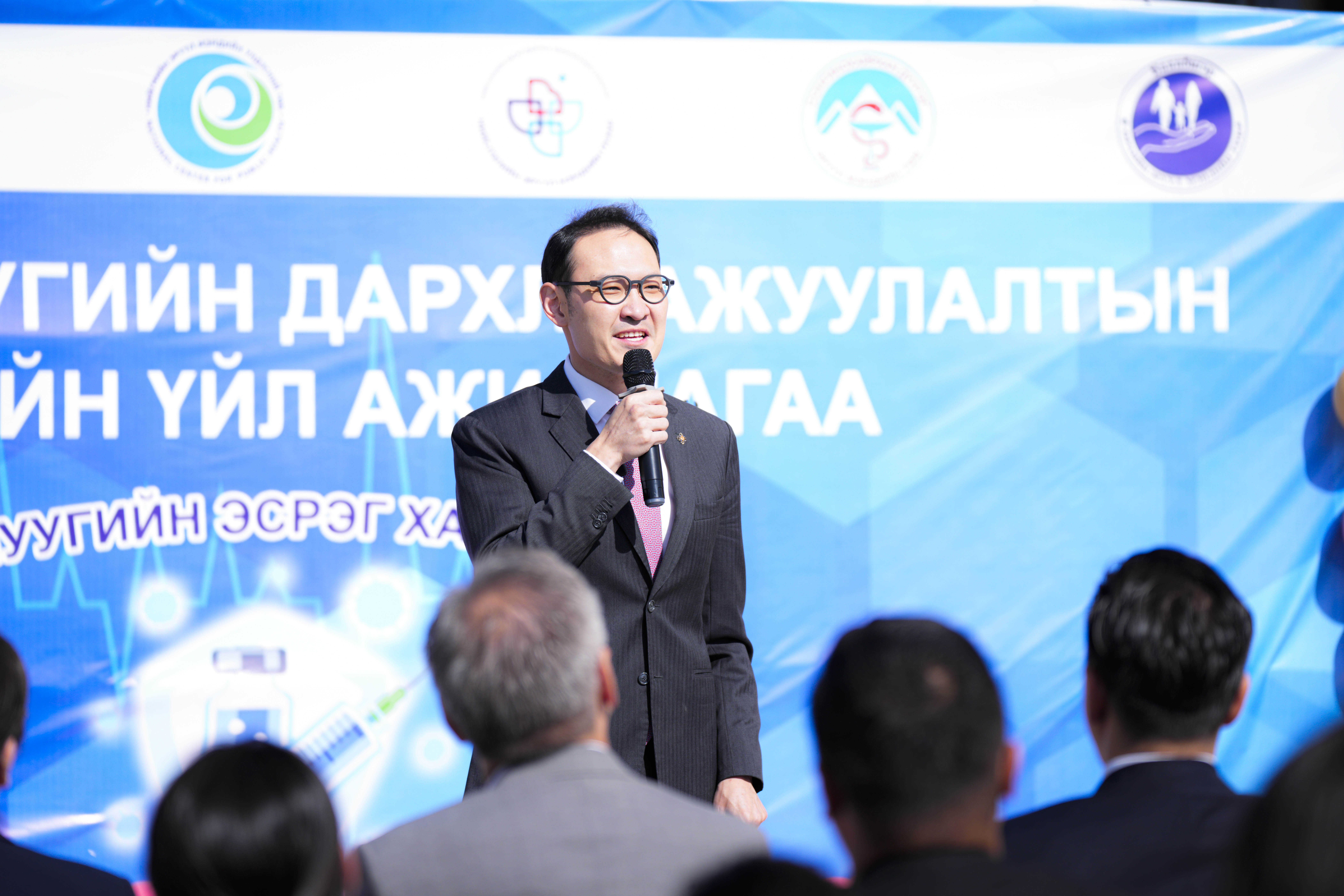 Э.БАТШУГАР : ӨНӨӨДРӨӨС УЛИРЛЫН ТОМУУГИЙН ЭСРЭГ ДАРХЛААЖУУЛАЛТ ЭХЭЛЛЭЭ