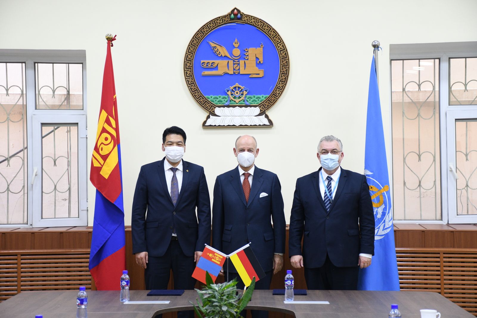 ХБНГУ-ЫН ЗАСГИЙН ГАЗРААС ҮЗҮҮЛЖ БУЙ ХҮМҮҮНЛЭГИЙН ТУСЛАМЖИЙГ ХҮЛЭЭЛЦЭХ АРГА ХЭМЖЭЭ ЗОХИОН БАЙГУУЛАГДАВ 