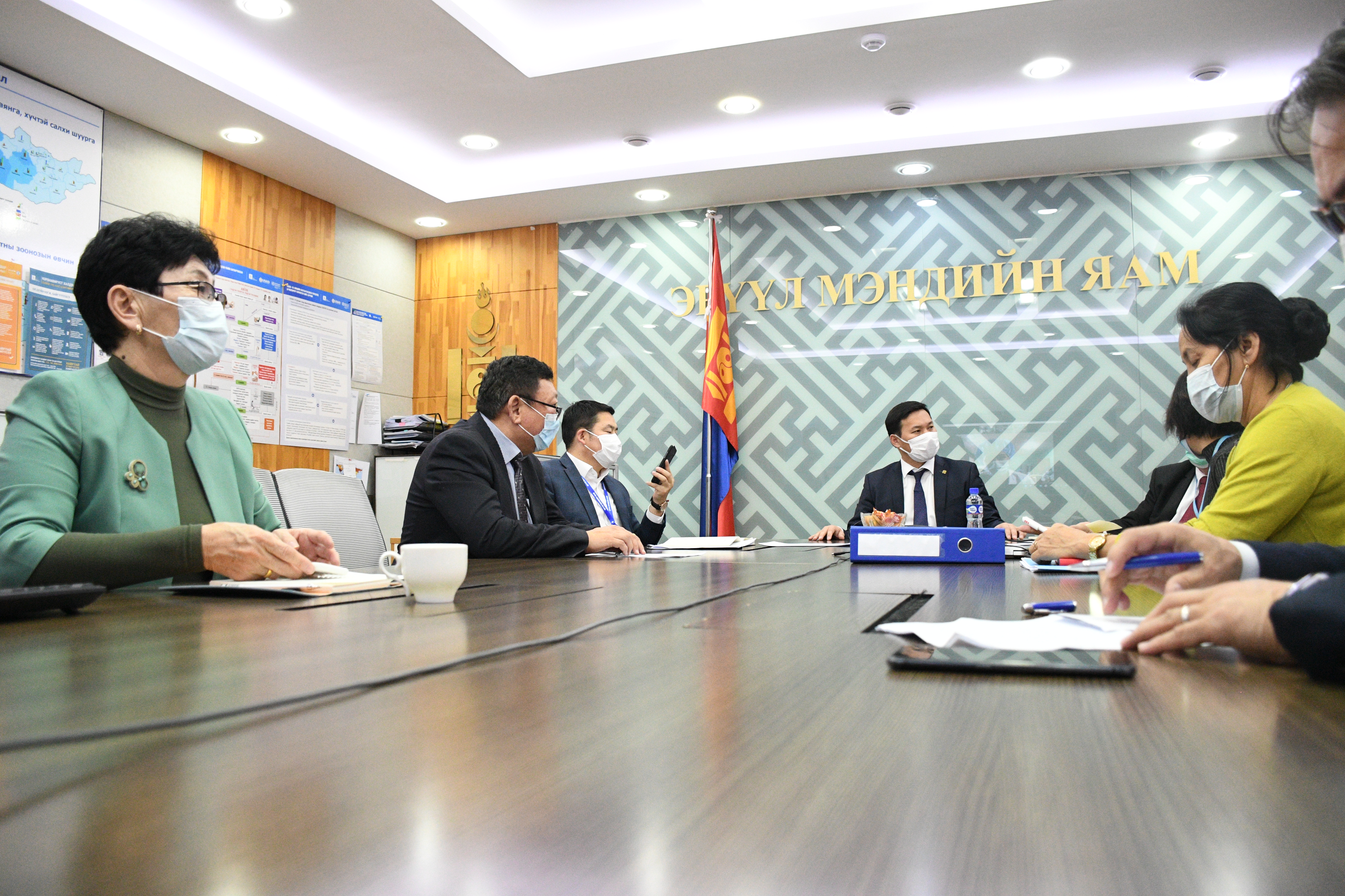 Дархан-Уул аймгийн ЭМГ-тай цахим хурал хийлээ