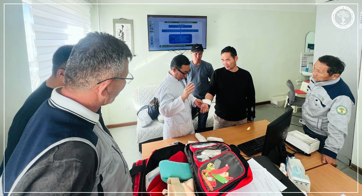 ​​​​​​​Гэмтэл Согог Судлалын Үндэсний төвийн жолооч нар яаралтай тусламж үзүүлэх чадварт суралцлаа