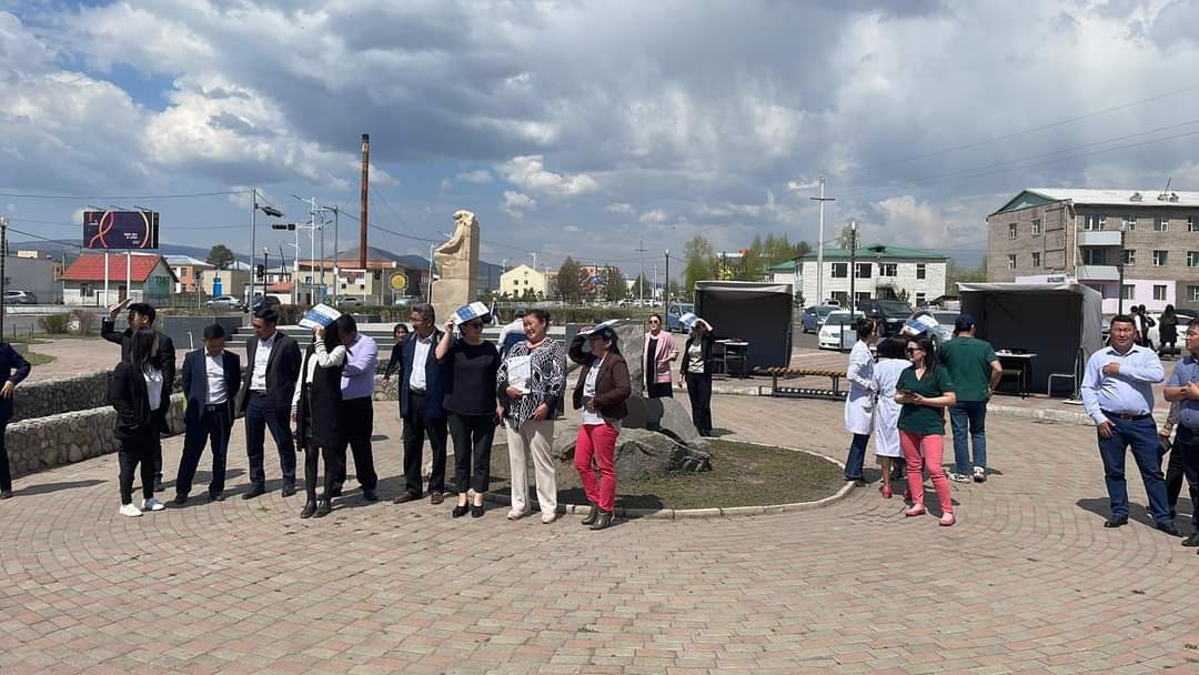 БУЛГАН АЙМАГ БУЛГАН СУМАНД ӨНӨӨДӨР “ӨРХИЙН ЭМЧ ҮРГЭЛЖ ТАНТАЙ ХАМТ” УРИАН ДОР НЭЭЛТТЭЙ ХААЛГАНЫ ӨДӨР ЗОХИОН БАЙГУУЛАГДЛАА