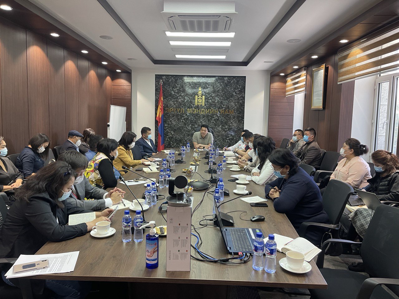 Коронавируст халдвар (КОВИД-19)-ын шинэ давалгаа үүсээд буй өнөөгийн нөхцөл байдалтай танилцаж үүрэг өглөө