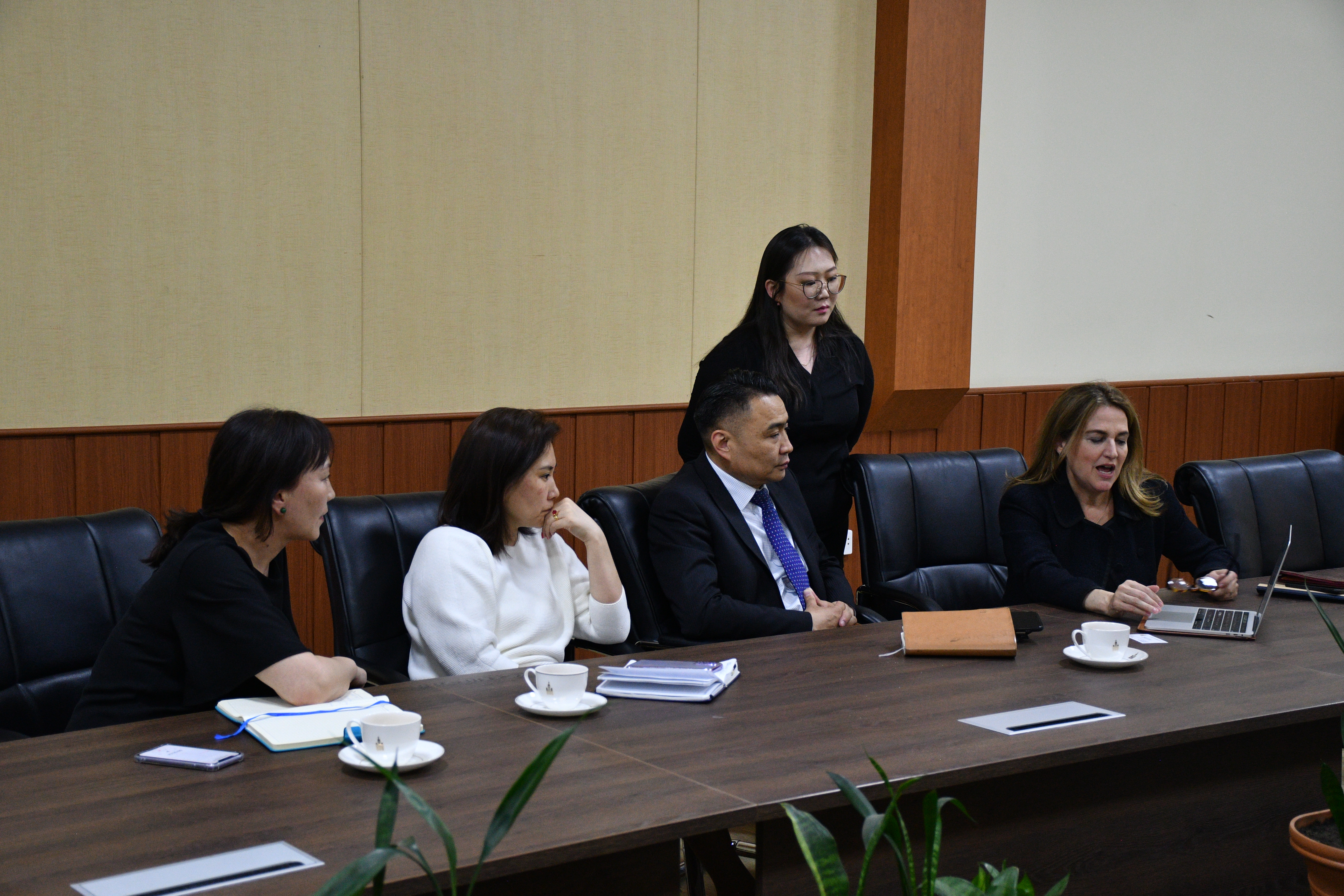 Вирчуе Фондийн үүсгэн байгуулагч Хатагтай Жоан ЛаРовера  төслөө танилцууллаа