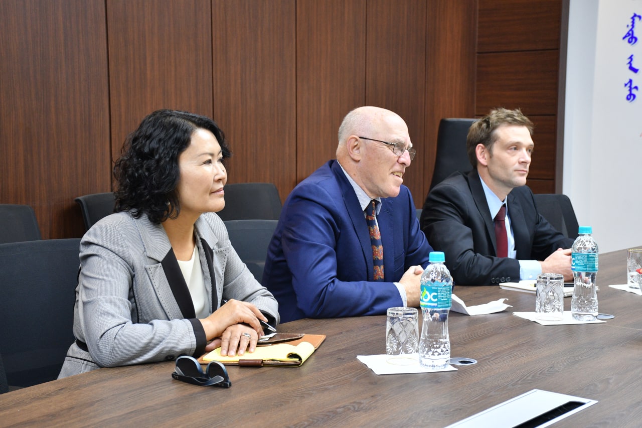 Америкийн Нэгдсэн Улсаас Монгол Улсад суугаа Онц бөгөөд Бүрэн эрхт Элчин сайд Майкл Клеческиг хүлээн авч уулзав