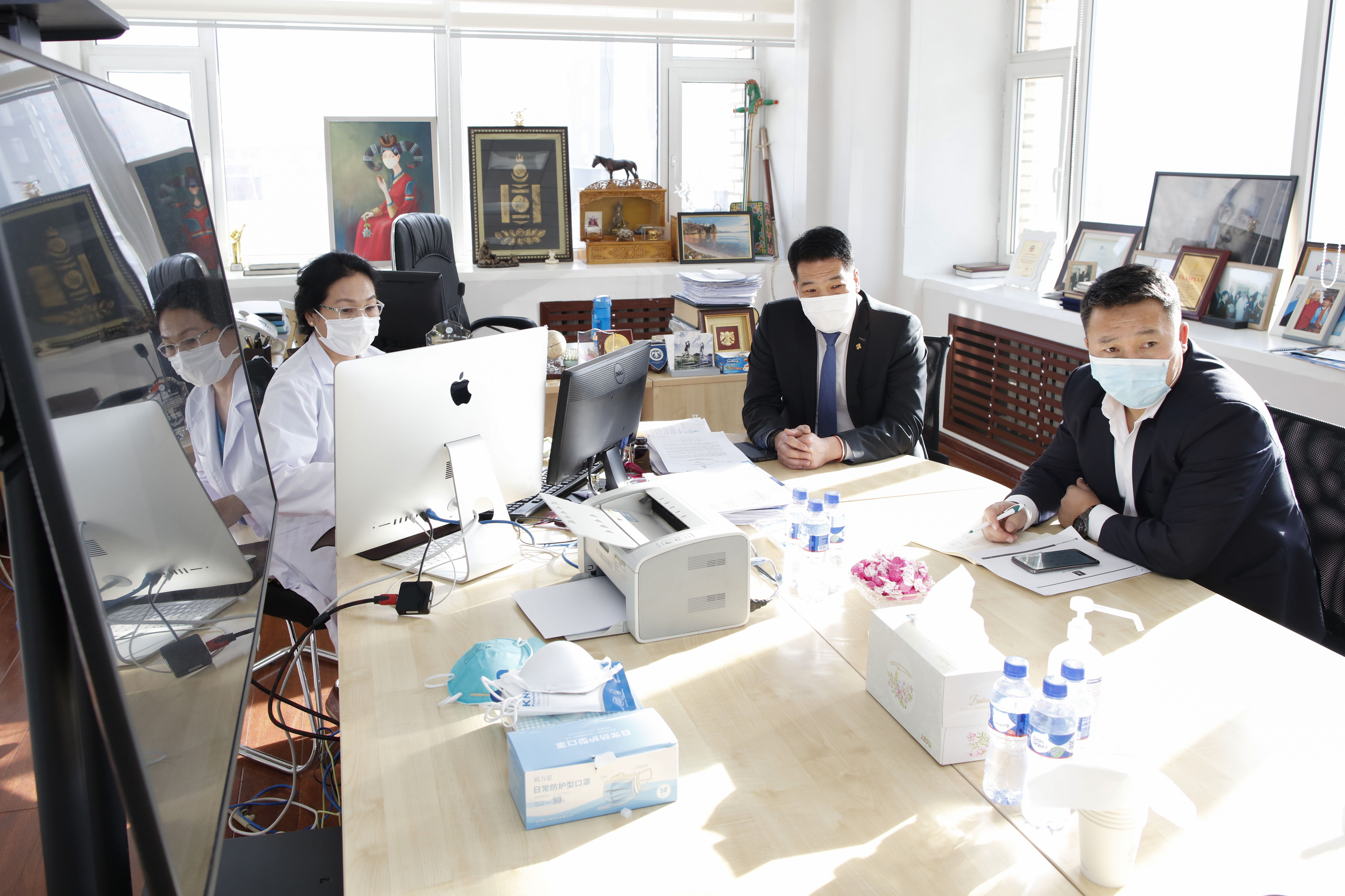  Эрүүл мэндийн сайд С.Энхболд ХӨСҮТ-д ажиллалаа