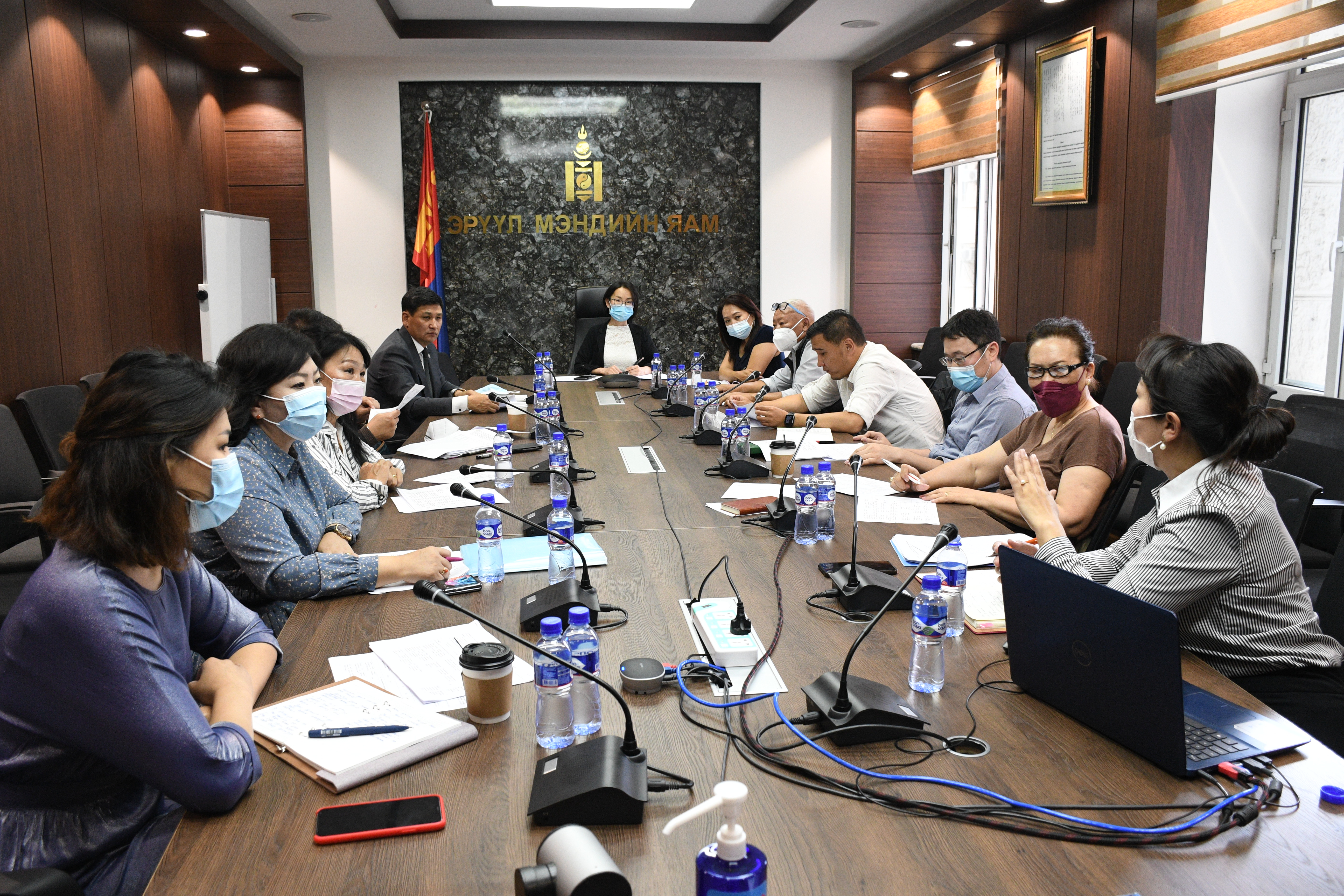 “ЭРҮҮЛ ЧИЙРЭГ ЭР ХҮН” АРГА ХЭМЖЭЭНИЙ ТӨЛӨВЛӨГӨӨГ ЭЦЭСЛЭХ АЖЛЫН ХЭСГИЙН ХЭЛЭЛЦҮҮЛЭГ, УУЛЗАЛТ БОЛЛОО