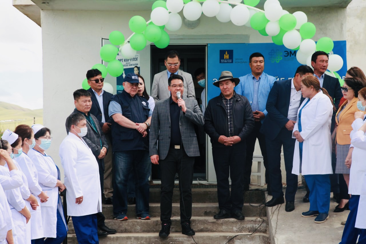 ЭРҮҮЛ МЭНДИЙН САЙД С.ЭНХБОЛД ӨВӨРХАНГАЙ АЙМАГТ АЖИЛЛАЖ БАЙНА 