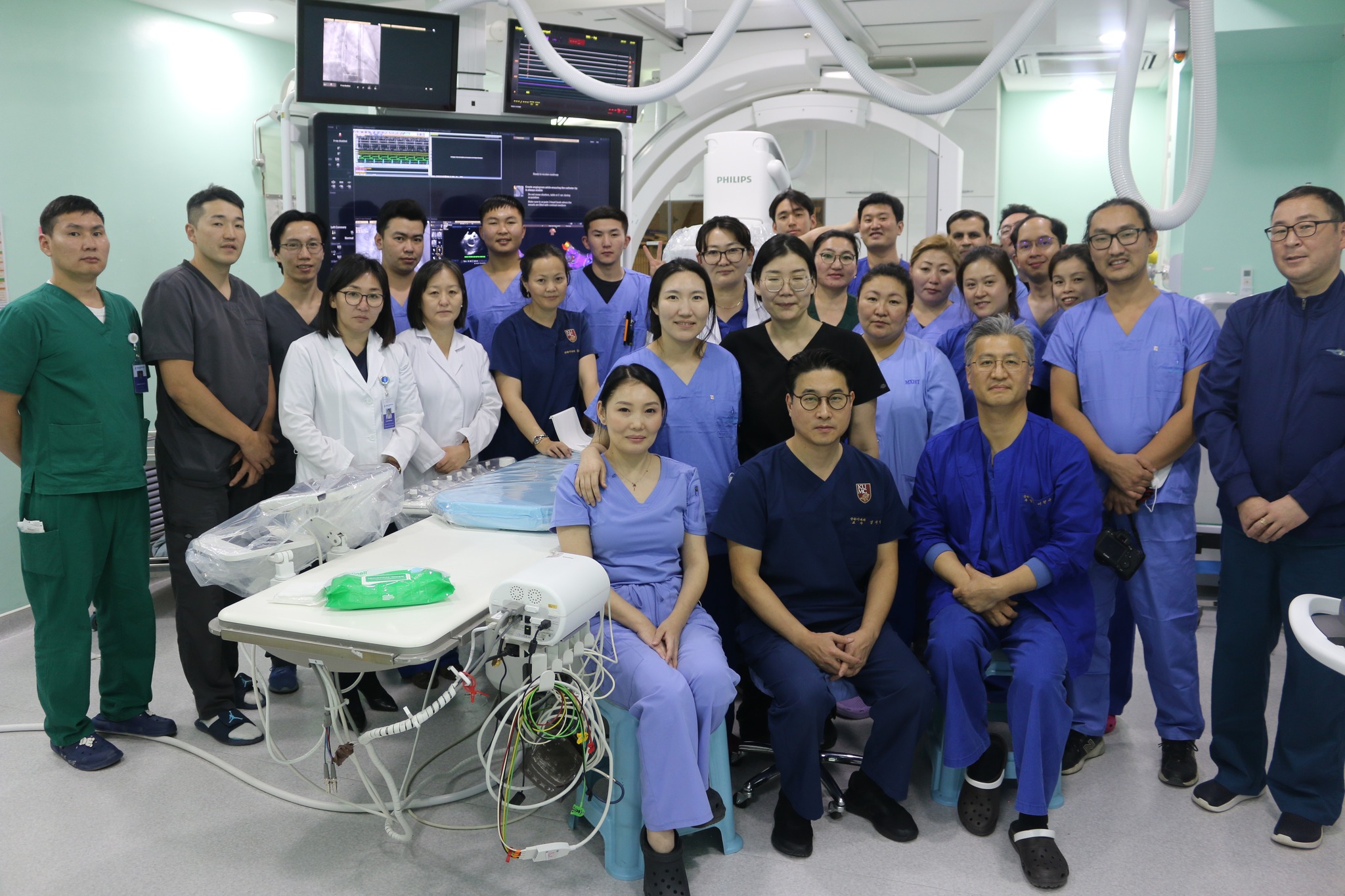 ​​​​​​​Улсын Нэгдүгээр Төв эмнэлэг ЗҮРХНИЙ АБЛАЦИ эмчилгээг амжилттай нэвтрүүллээ